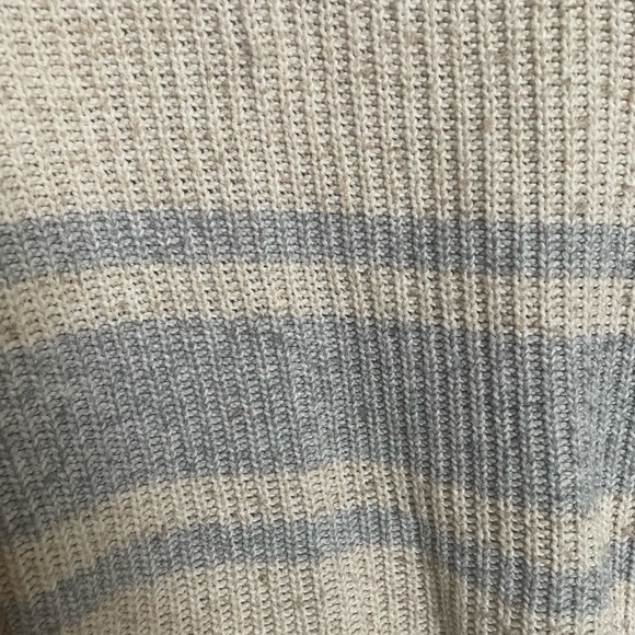 XXS Oversized American Eagle Sweater - Picture 4 of 5